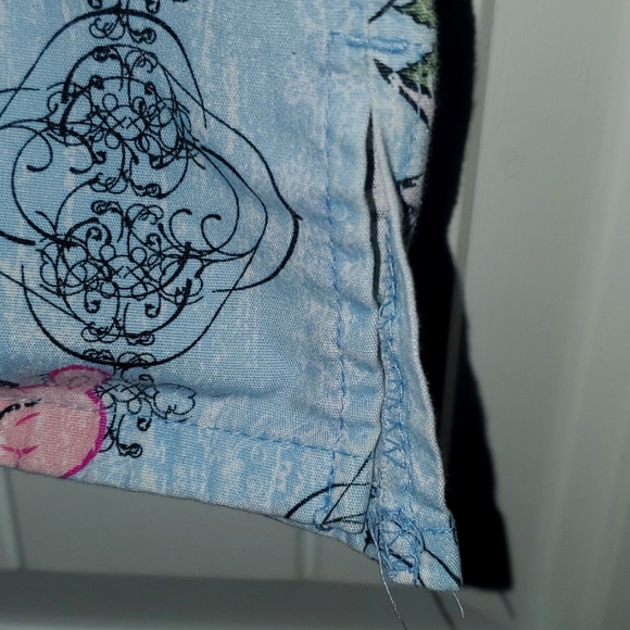 Scrub Top - Picture 3 of 4